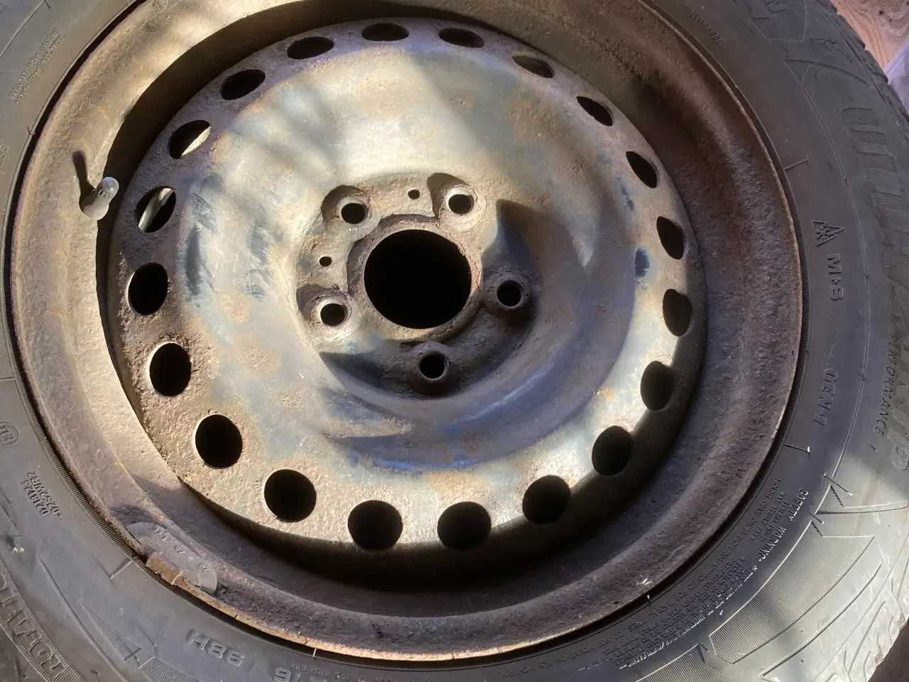 Billede 6 - 4 vinterdæk 215 / 65 R16