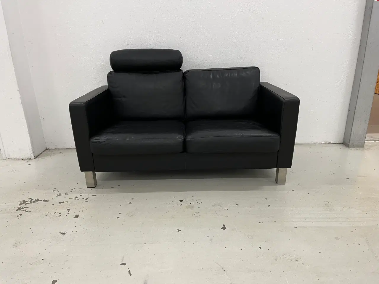 Billede 1 - Mogens Hansen MH321 2 Pers.Sofa i sort llder.