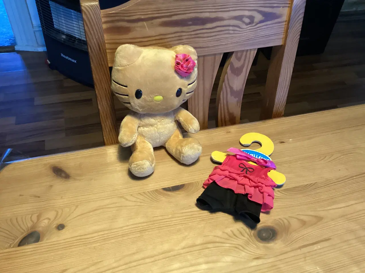 Billede 7 - Hello Kitty Build a Bear / Tøj