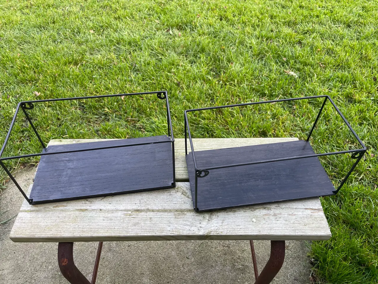 Billede 1 - Væghylder 2 stk