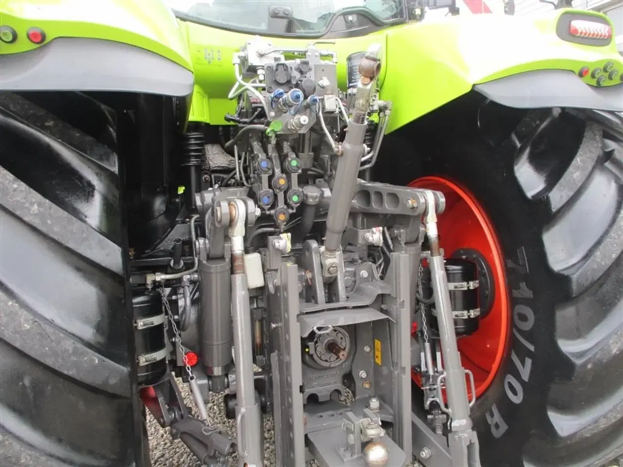 Billede 15 - CLAAS AXION 870 CMATIC  med frontlift og front PTO, GPS ready