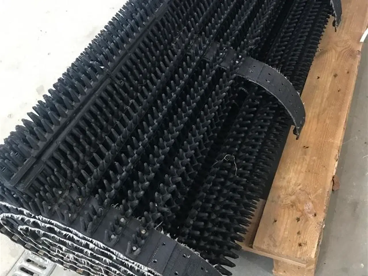 Billede 1 - - - - 1. PIGBÅND AVR SPIRIT 9200