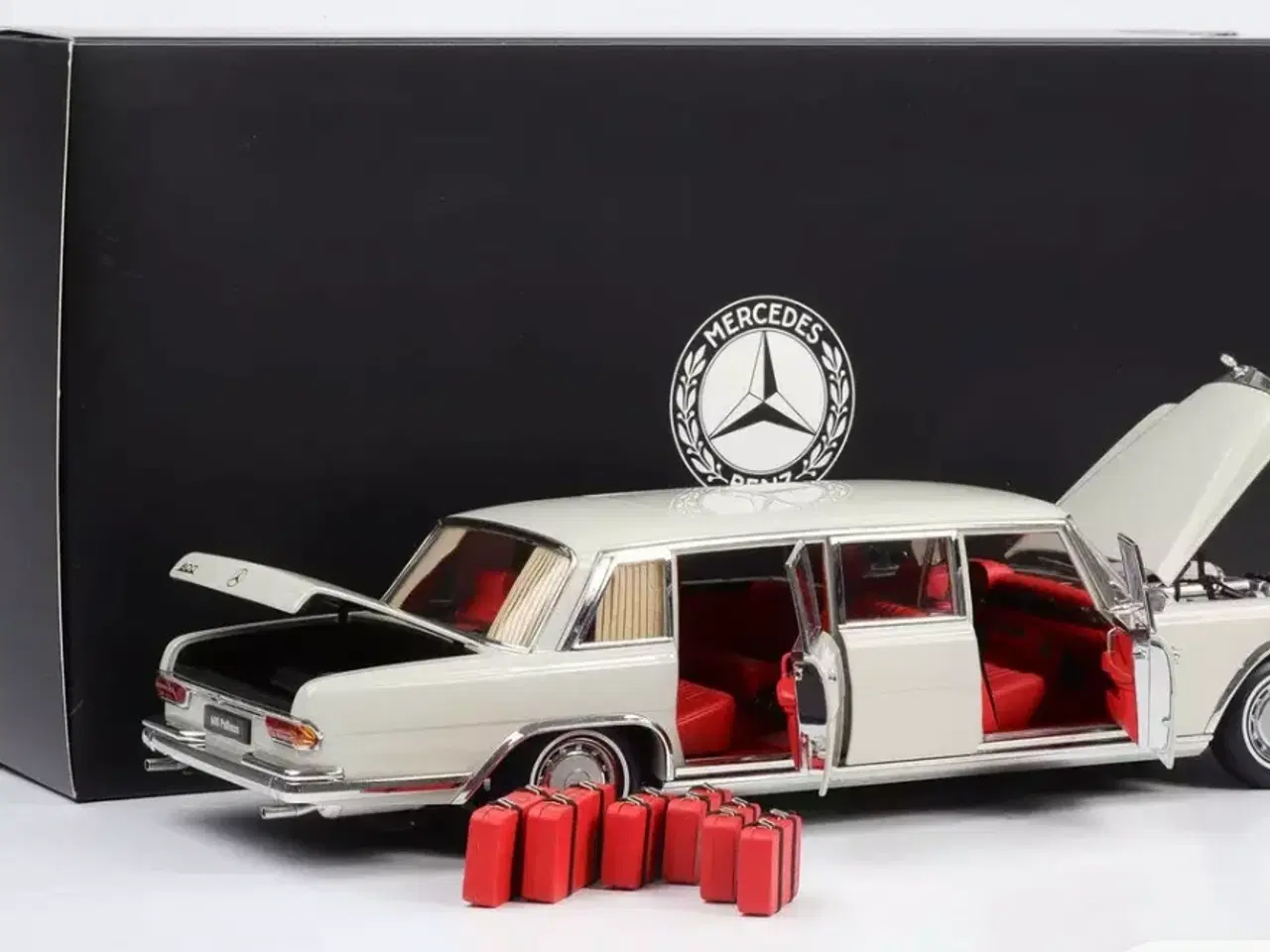 Billede 5 - 1:18 Mercedes 600 Pullmann w100