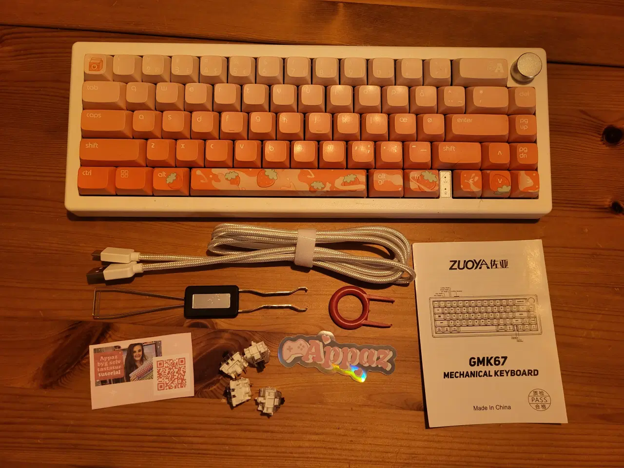 Billede 1 - Appaz Strawberry Milk 65% keyboard