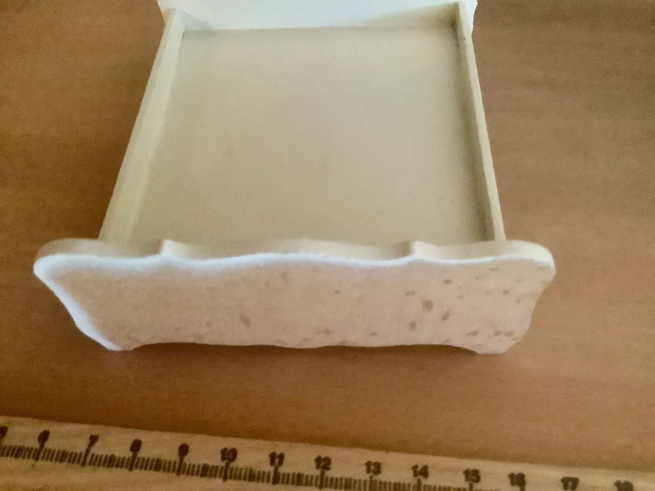 Billede 8 - Dukkehus senge i træ sælges samlet.