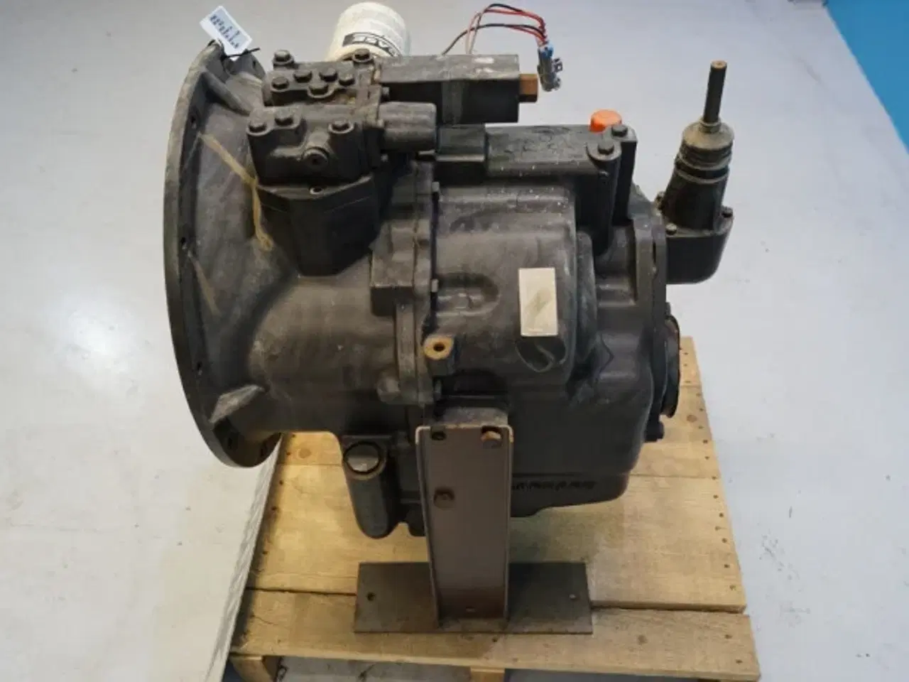 Billede 4 - CASE 580SLE 2WD Transmission 