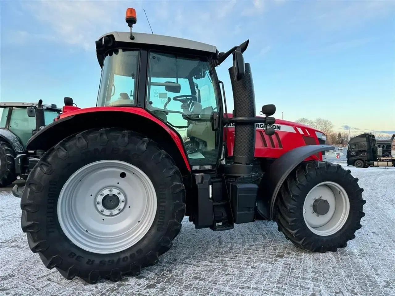 Billede 10 - Massey Ferguson 7615 Dyna VT KUN 4700 TIMER OG FULD AFFJEDRING!