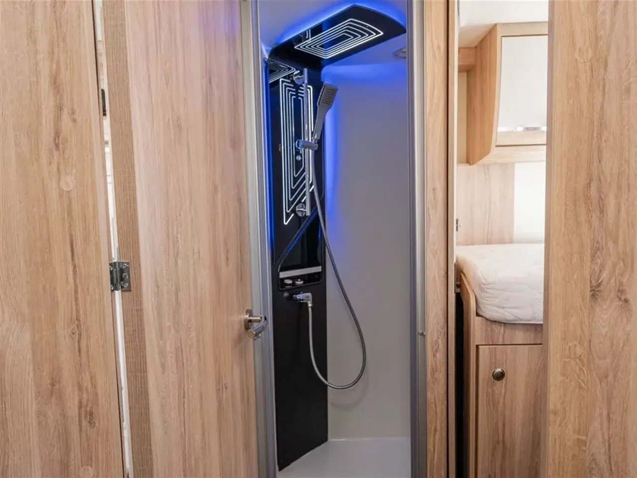 Billede 6 - 2022 - Euramobil Integra Line 720 EF   Tysk kvalitet og luksus