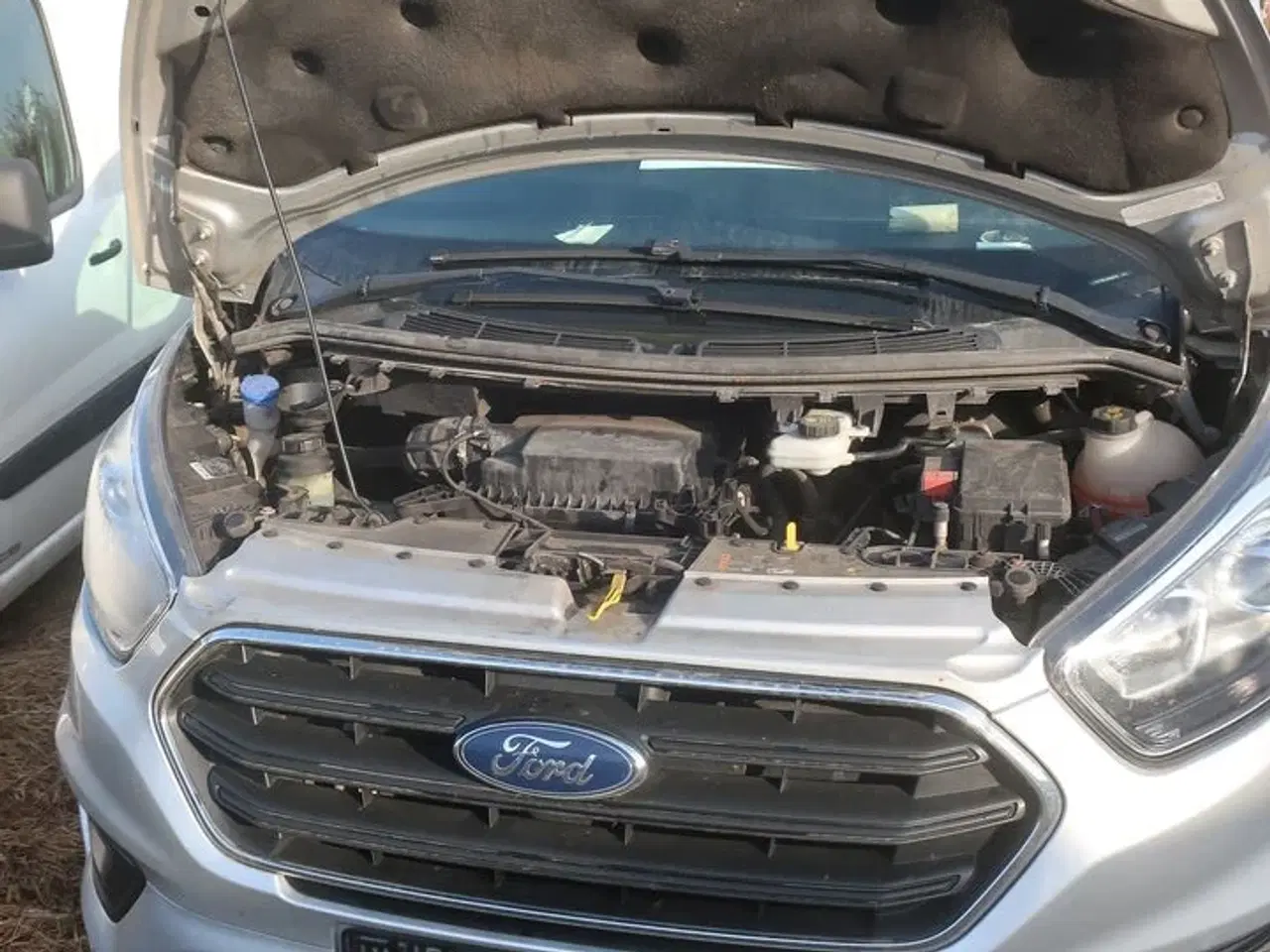 Billede 32 - Varebil FORD TRANSIT CUSTOM VAN 2.0 TDCI - FWD (170 HK) med indhold