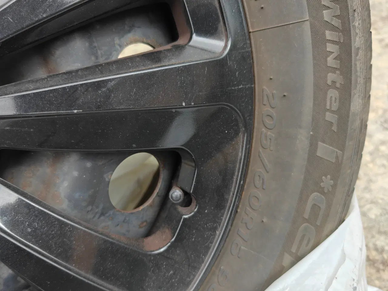 Billede 3 - 4 stk. Vinterdæk med fælge