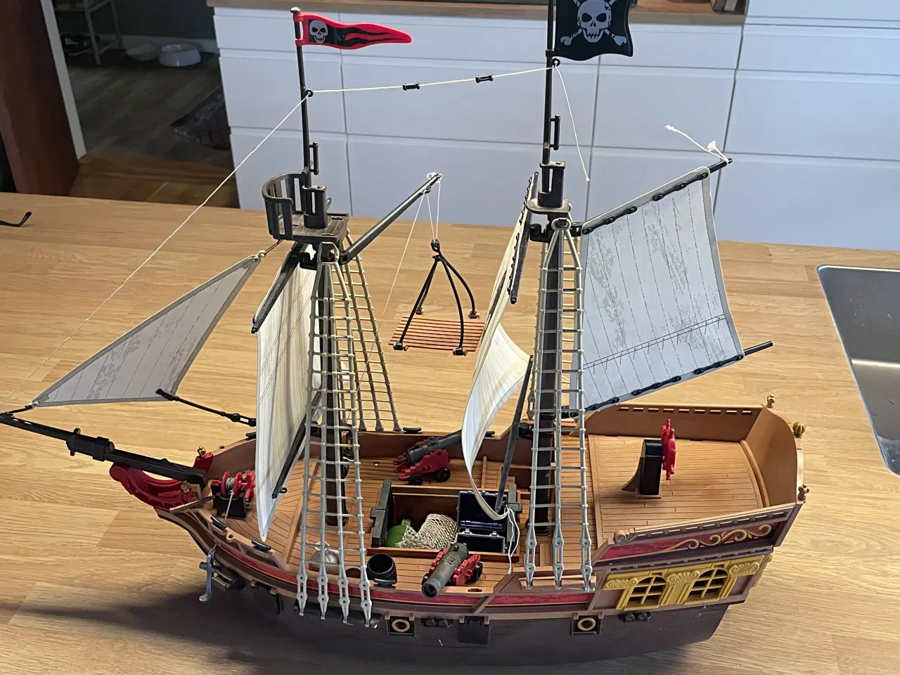 Billede 1 - Piratskib klar til leg