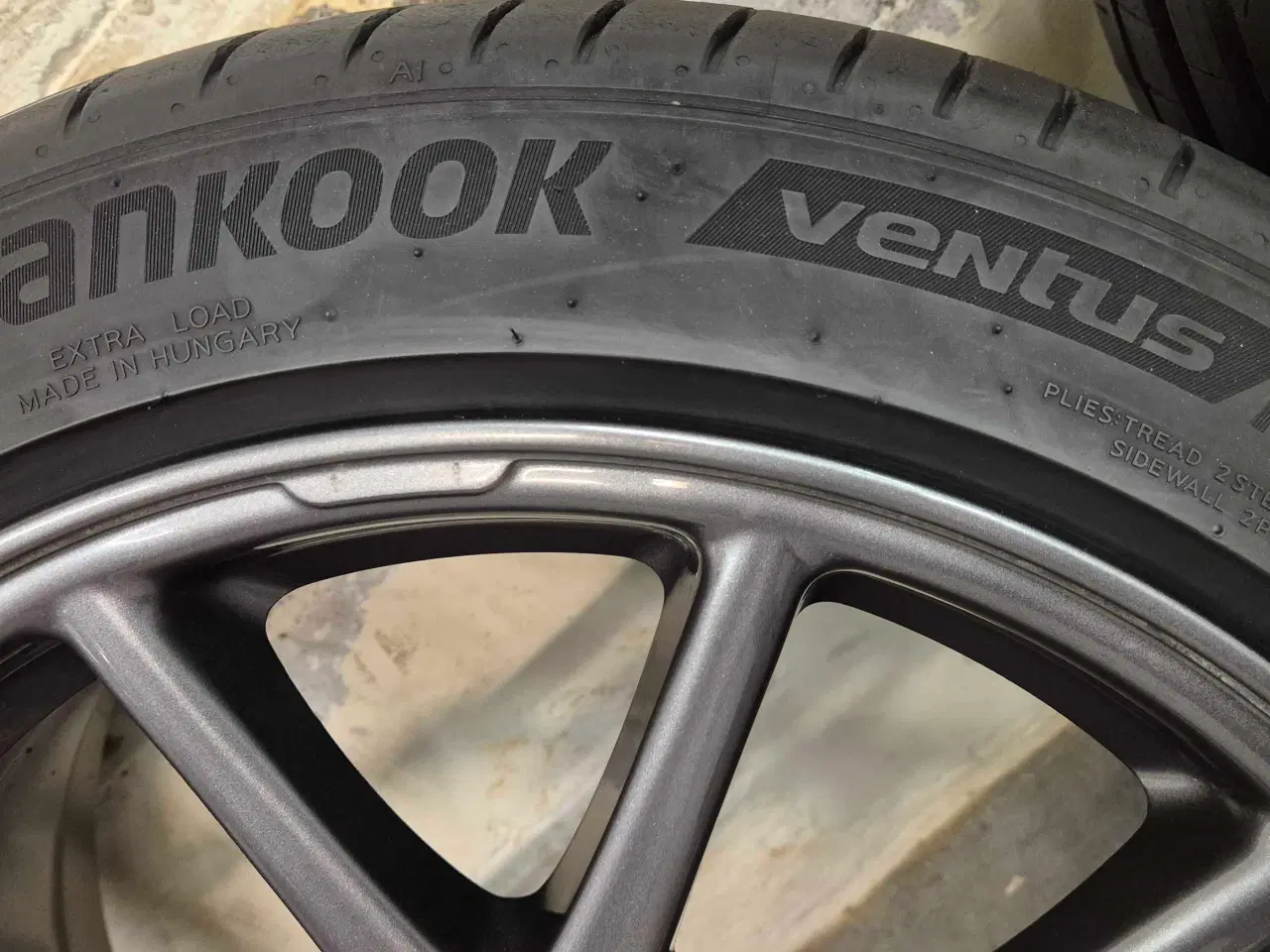 Billede 4 - TESLA MODEL 3 ORIGINAL ALUFÆLGE MED SOMMERDÆK 