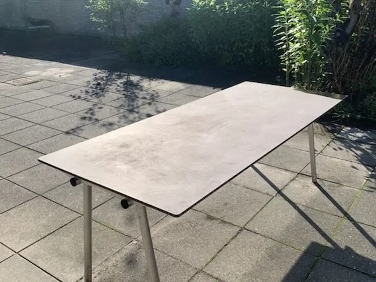 Billede 6 - 6 stk. TRIP TRAP OCEAN havestole m. tilhørende bord (betonplade)