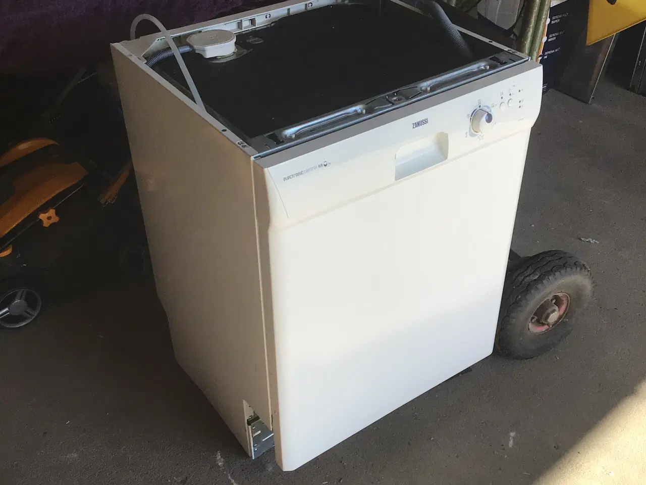 Billede 6 - Zanussi ZDF 220 opvaskemaskine