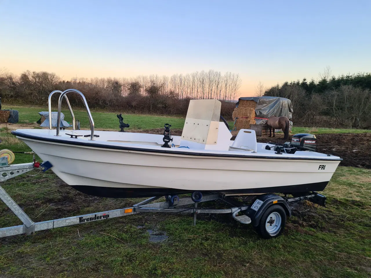Billede 5 - Styrepultbåd med Nysynet trailer og 25HK Mercury 