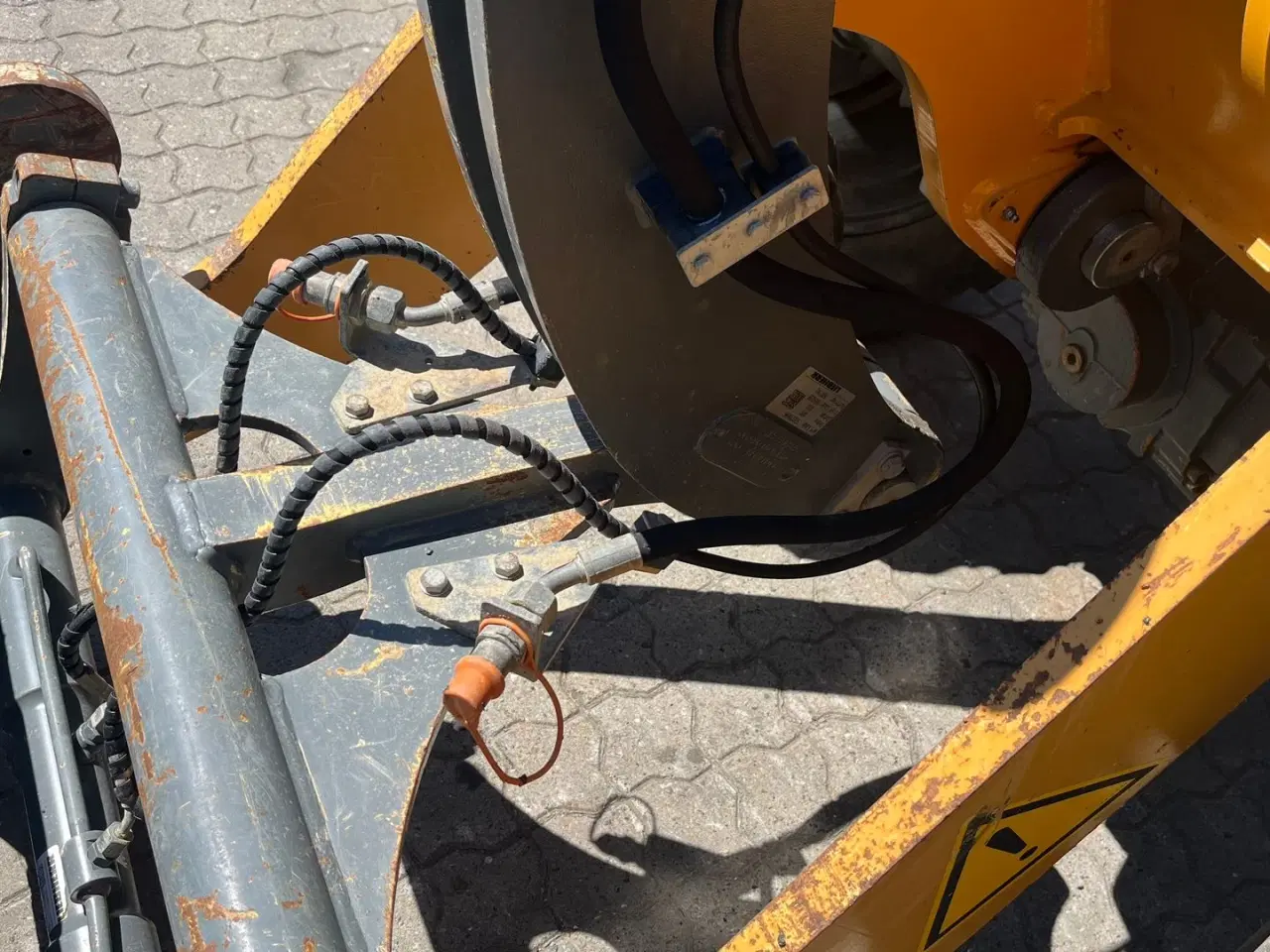 Billede 3 - Liebherr l506 4,3tons læsser med skovl og gafler