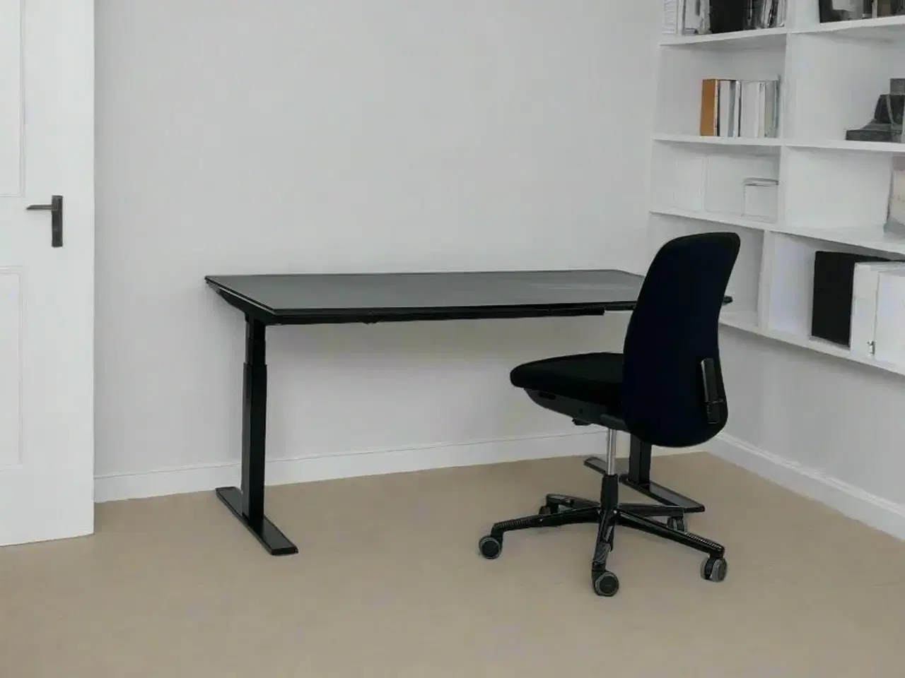 Billede 2 - Hæve-/sænkebord 160x80 - Linak