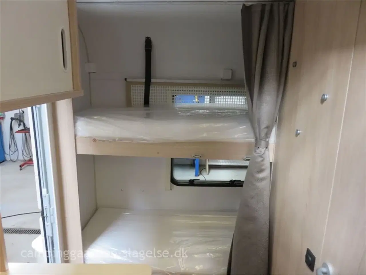 Billede 3 - 2023 - Adria Aviva 400 DK   Lille let vogn på kun 1100 kg totalvægt