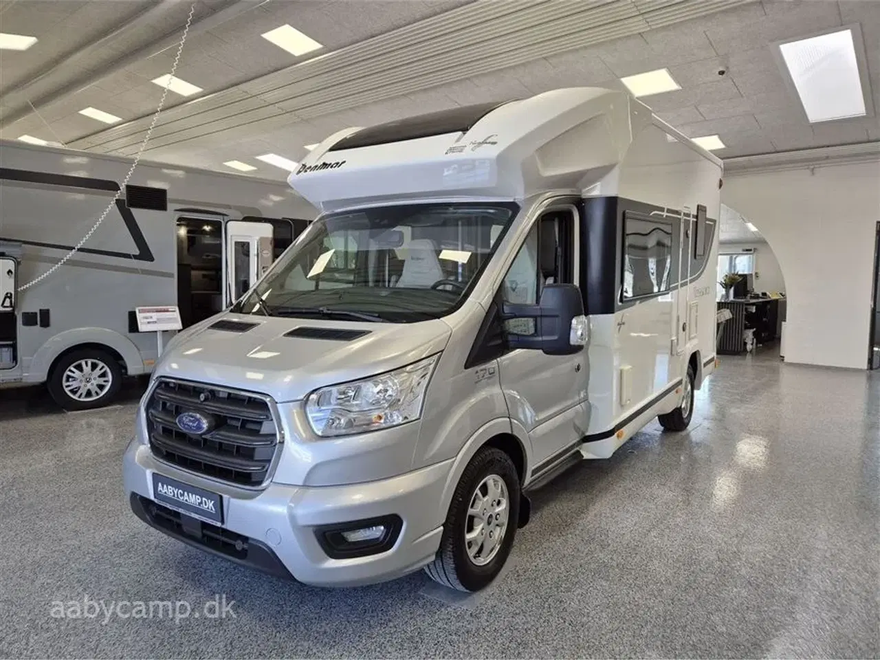 Billede 4 - 2020 - Benimar Tessoro 481 Aut.   Nk pakke. Automatgear. solcelle. Lithium Batteri. 2000w Inverter. Markise. A/C i bodel. Elektriske støtteben. Bemærk kun 20,000 Km!!!!!