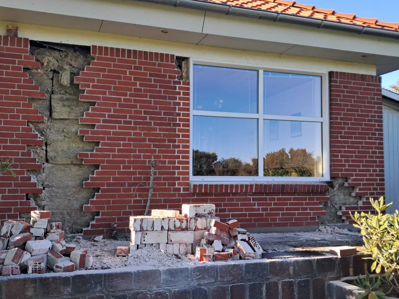 Billede 1 - Fastkarms vindue hvidbjerg