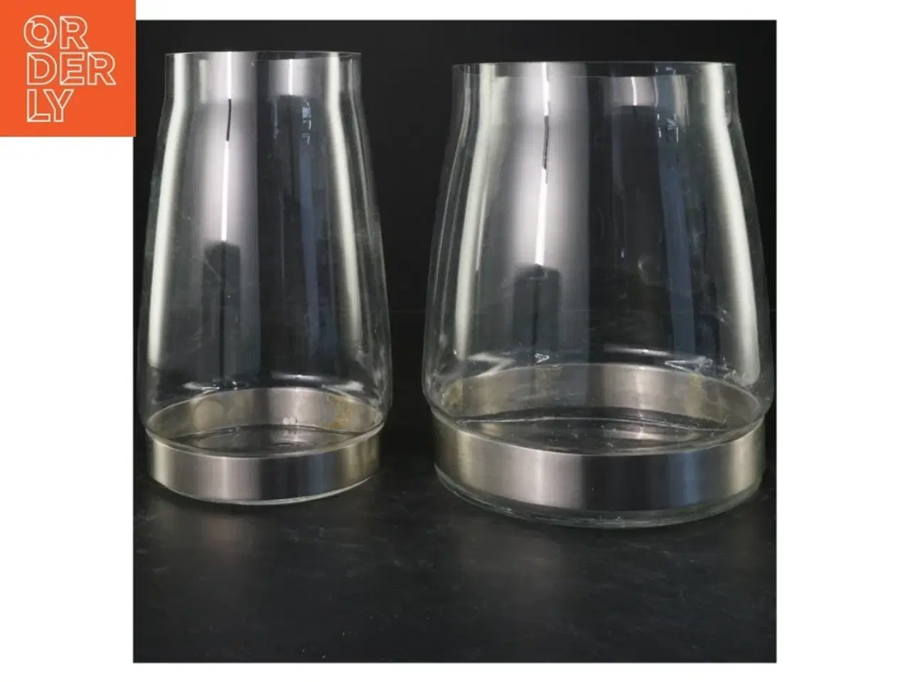 Billede 1 - Glasvaser med metalbund (str. 20x17&21x13 cm)