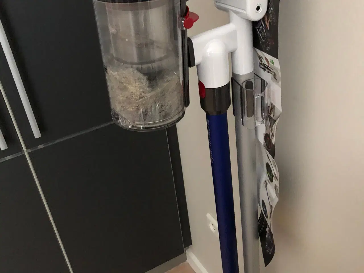Billede 2 - Stander til Dyson V11