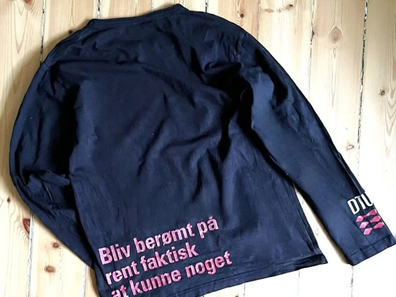 Billede 5 - 2 t-shirts - langærmet og kortærmet - fra DTU