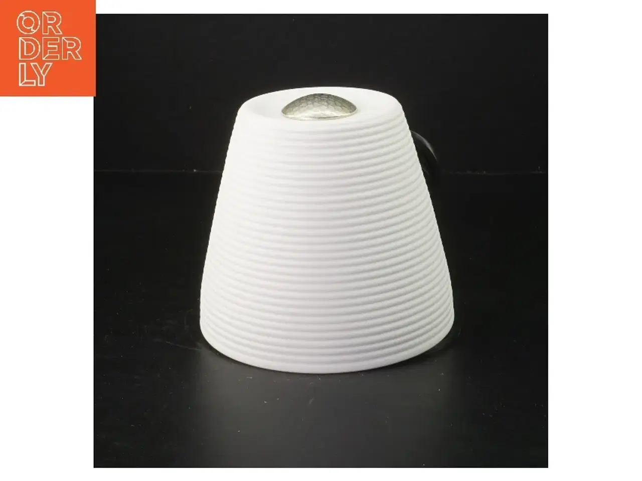 Billede 1 - LED bordlampe med ribbet design (str. Ø 13 cm)aromalampe fra Beurer (hører sammen med stik andetsteds i shoppen)