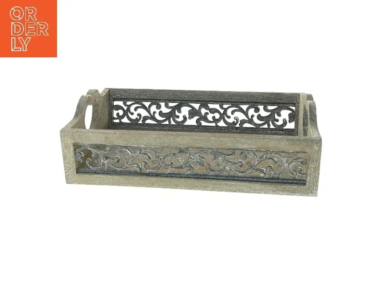 Billede 1 - Dekorativ træbakke med udskæringer (str. 39,5x25 cm)