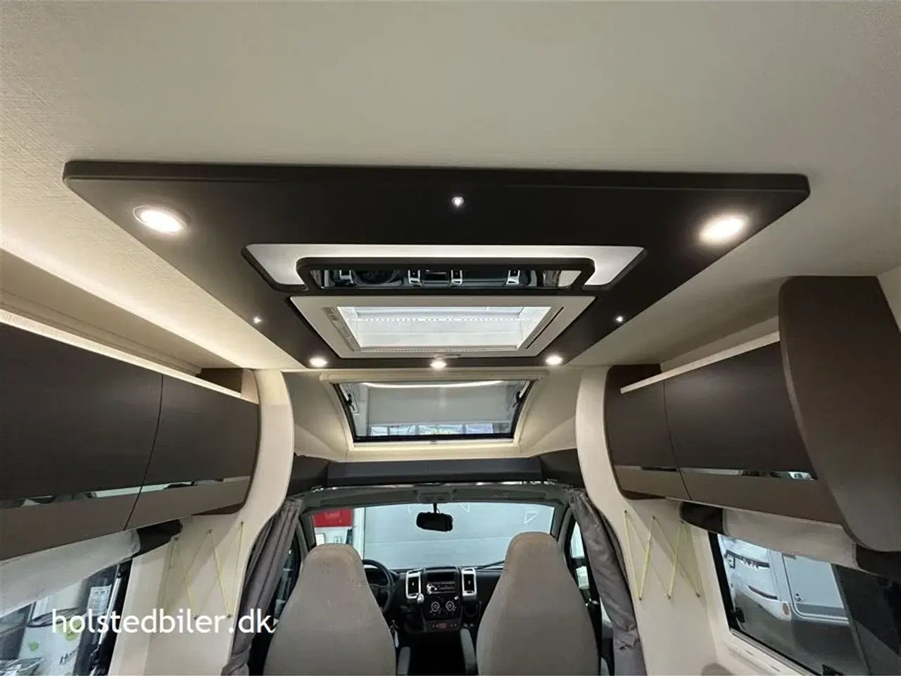 Billede 16 - 2019 - Chausson Welcome Premium 757   WC/bad i bagenden, automatgear og udstyr.