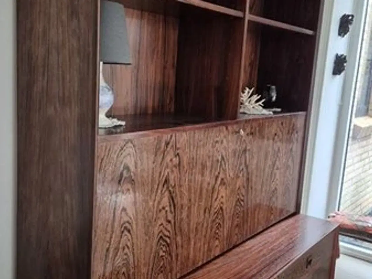 Billede 2 - Palisander reol/skænk  -