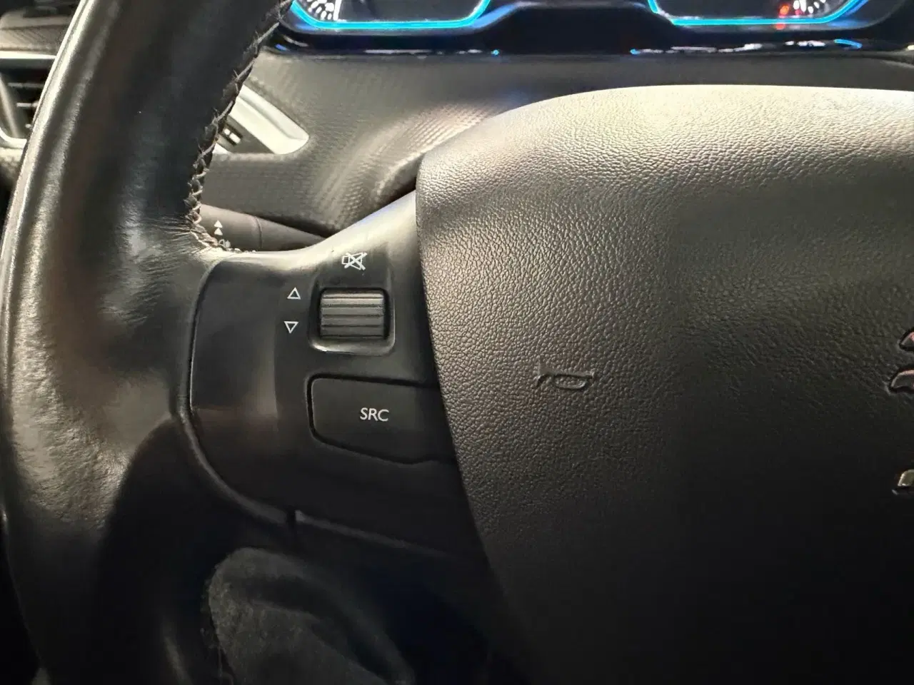 Billede 10 - Peugeot 2008 1,2 e-THP Allure Sky 110HK 5d