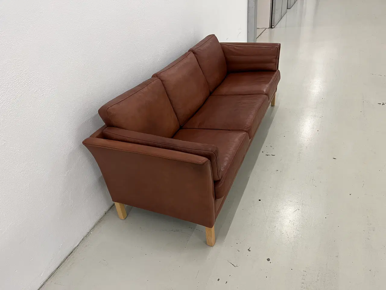 Billede 5 - Mogens Hansen MH2225 3 Pers.Sofa i cognac læder.