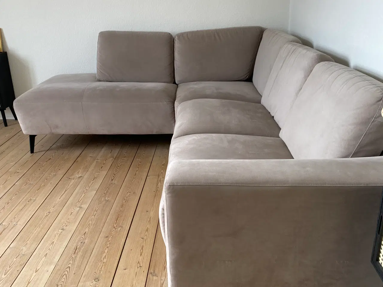 Billede 7 - Beige sofa med chaiselong