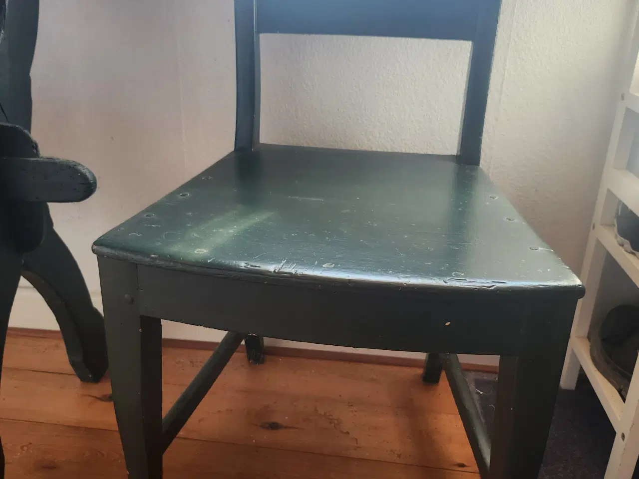 Billede 2 - Bord, antikt med 2 stole
