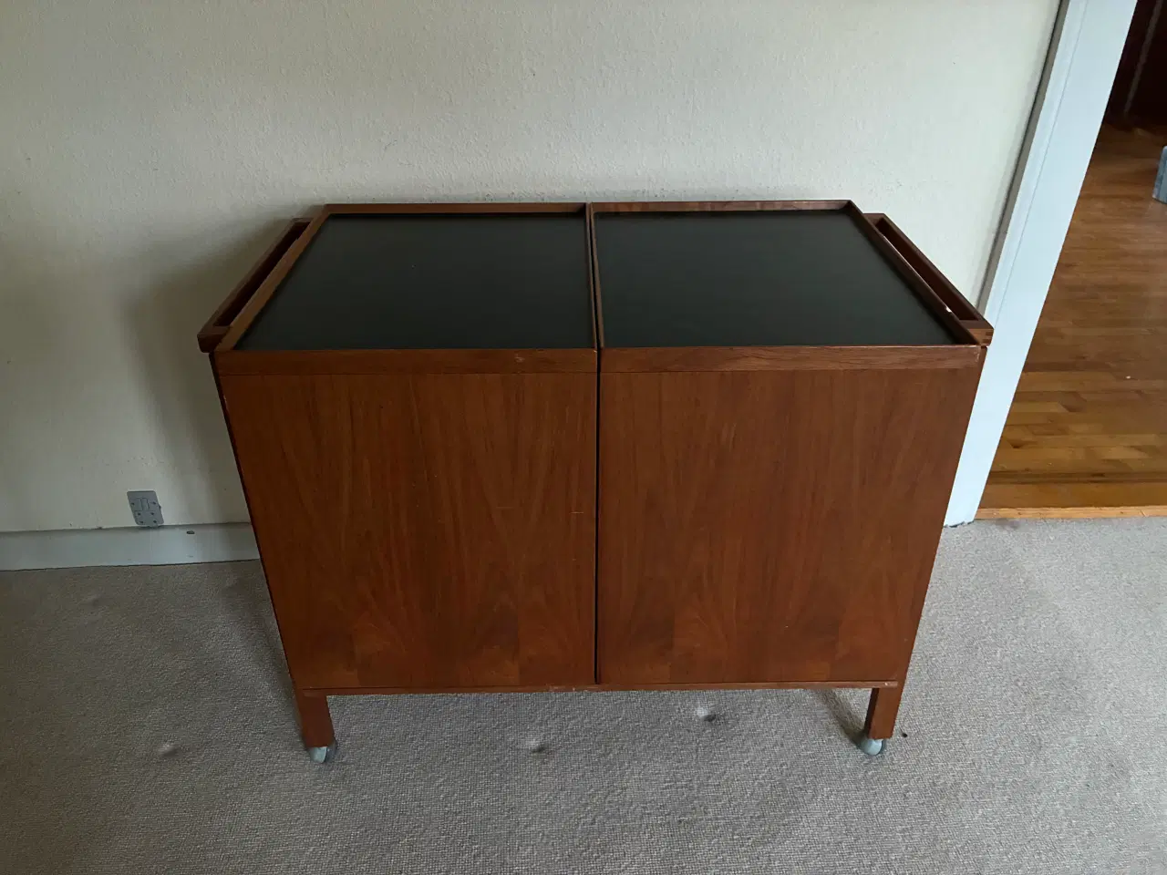 Billede 1 - Teak barvogn fra Illums Bolighus