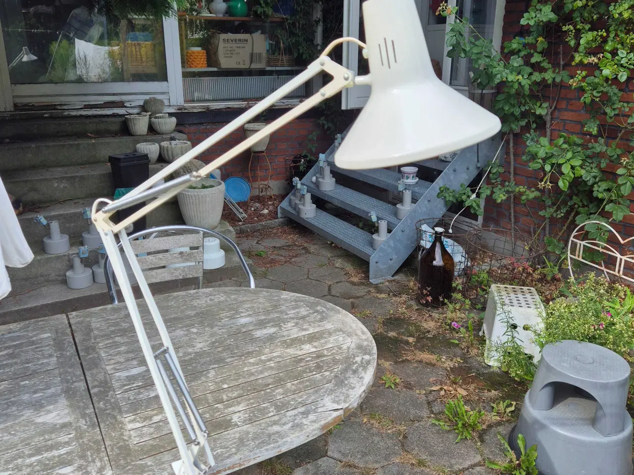 Billede 3 - To klassiske hvide arkitektlamper