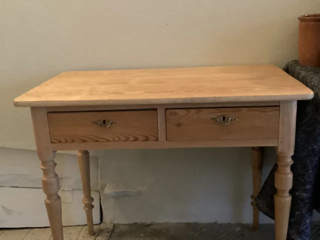 Billede 1 - Vintage bord med 2 skuffer
