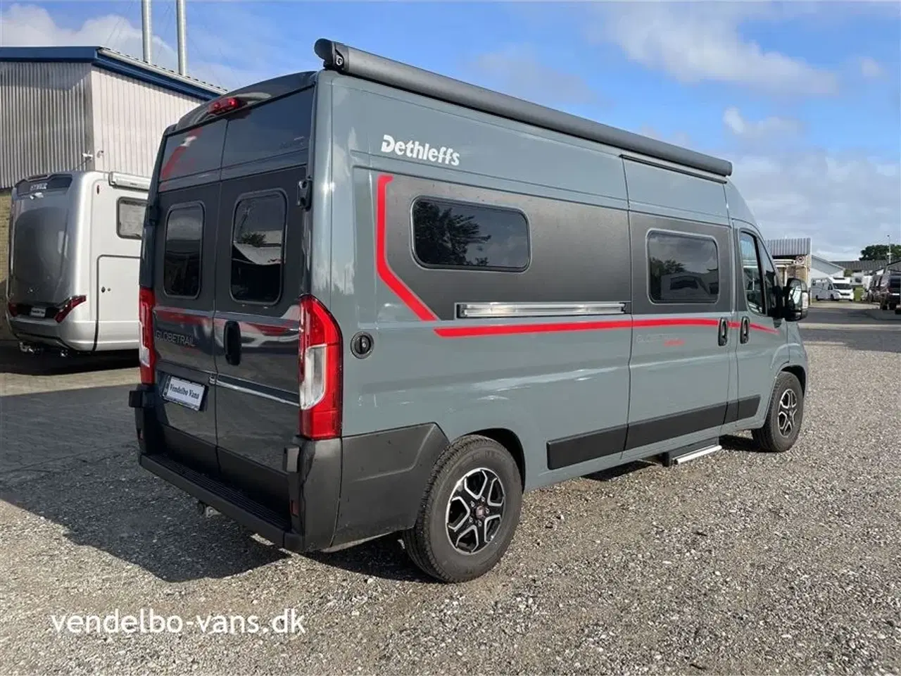 Billede 2 - 2024 - Dethleffs Globetrail 600 DR   Camper under 6 meter med aftagelig anh. træk