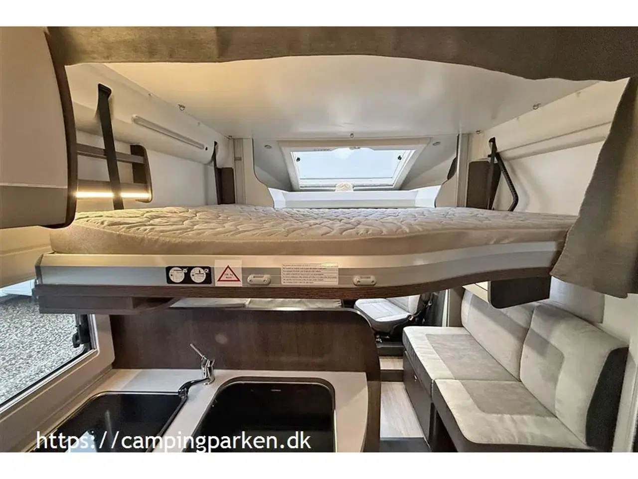 Billede 4 - 2022 - Benimar Tessoro T442   Vintercamper til 5 personer under 7 meter