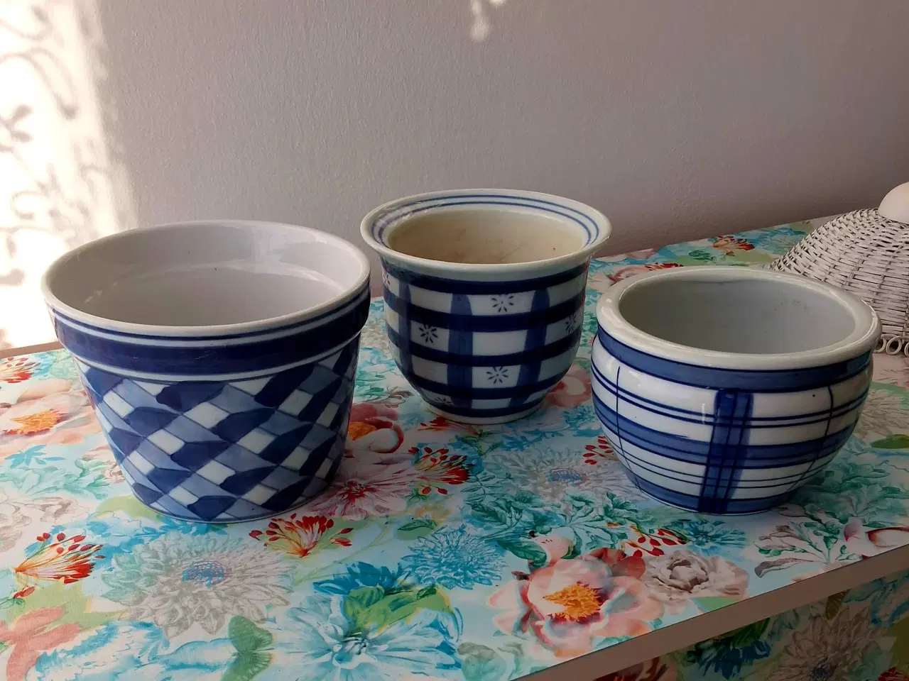 Billede 1 - 3 dekorative blå/hvide keramikkrukker / urtepotter