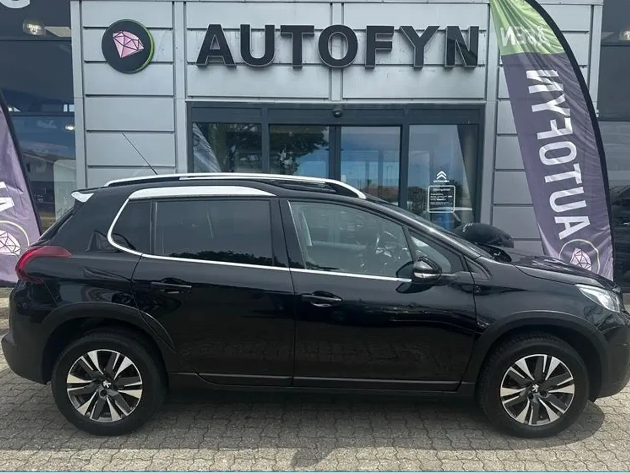 Billede 1 - Peugeot 2008 1,2 e-THP 110 Selection Sky