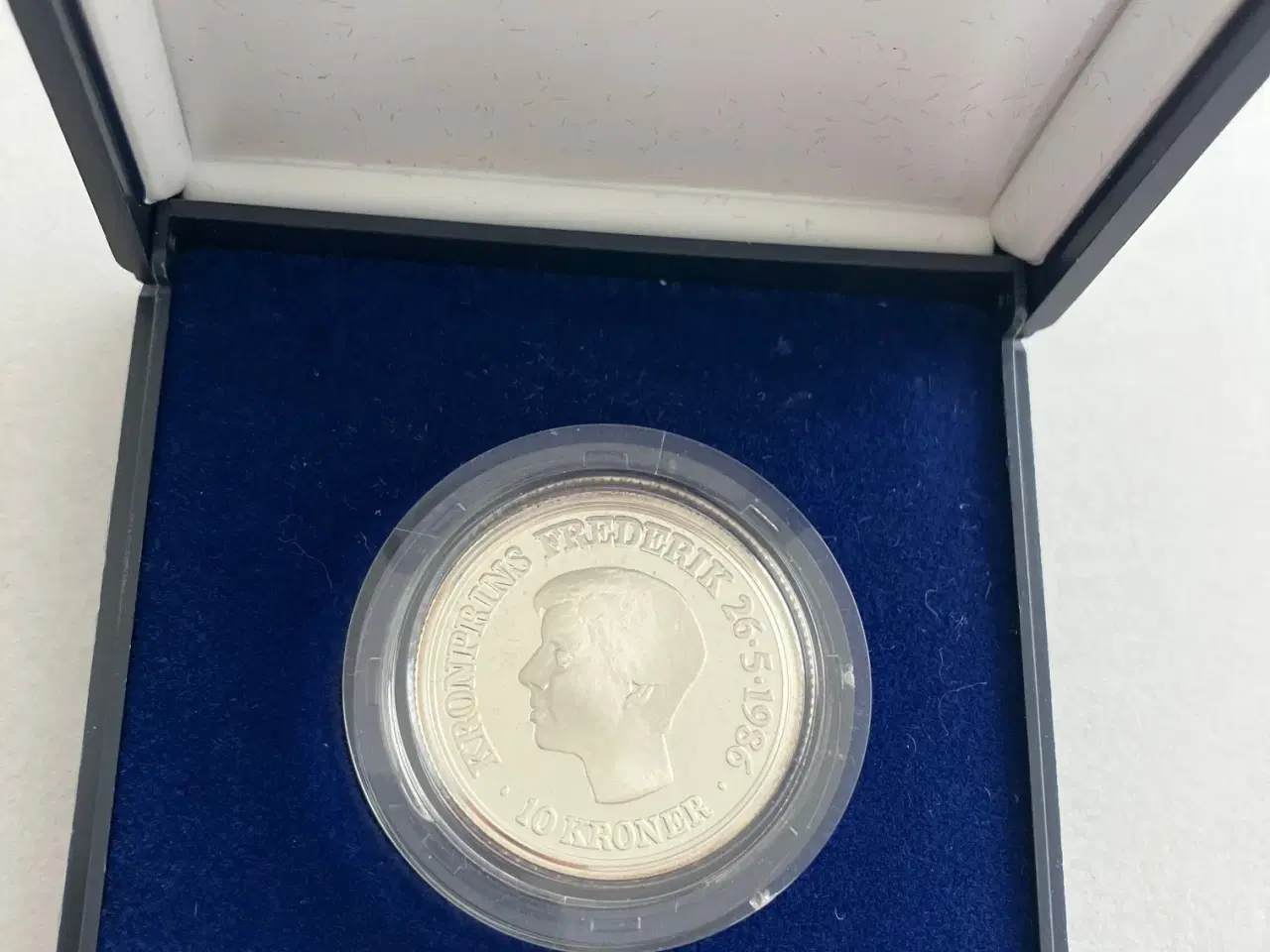 Billede 1 - 10 Kroner Kronprins Frederiks 18 års fødselsdag Sølvmønt