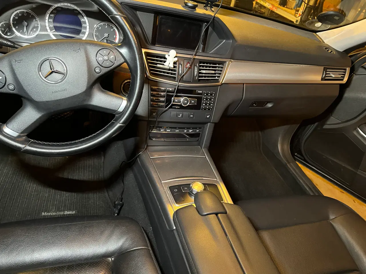 Billede 14 - Mercedes E200  