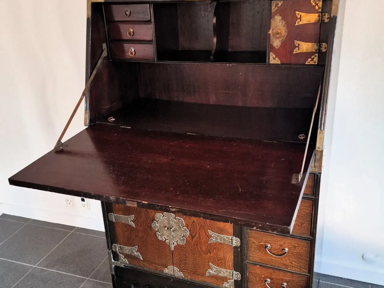 Billede 3 - Smukt koreansk antik sekretær skrivebord.