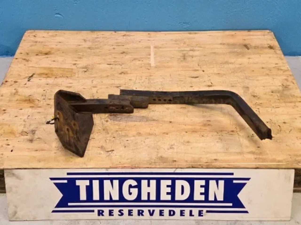 Billede 1 - Massey Ferguson 6290 Hjulskærm Beslag L.  3784571M1