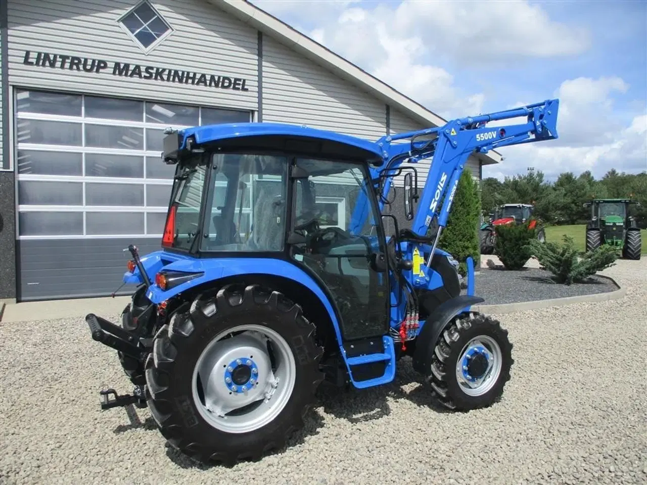 Billede 13 - Solis 50 Fabriksny traktor med 2 års garanti, lukket kabine med klima anlæg, og fuldhydraulisk frontlæsser på