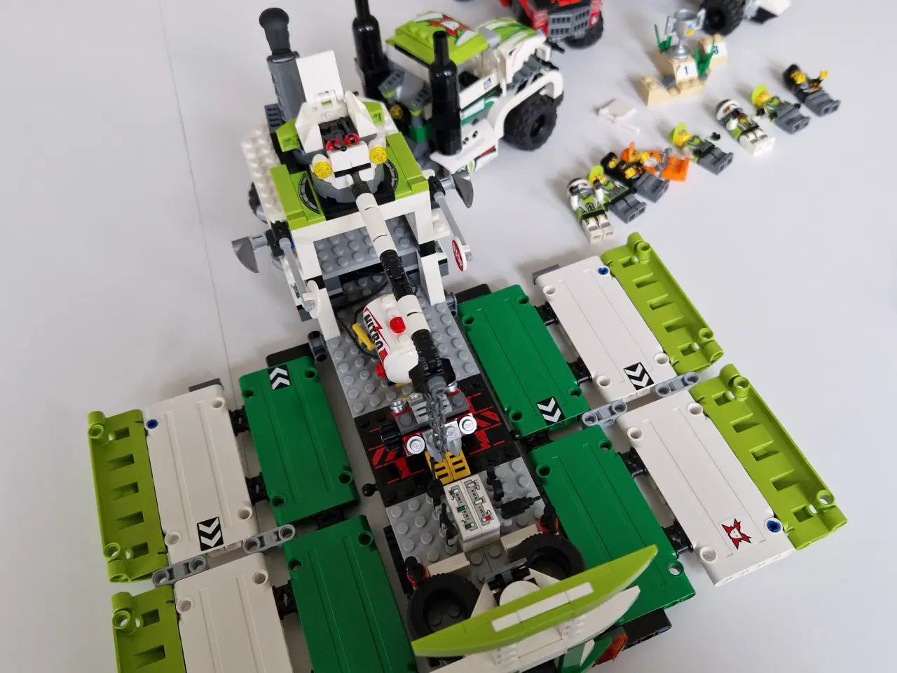 Billede 7 - Lego nr 8864  komplet med samlevejl.   