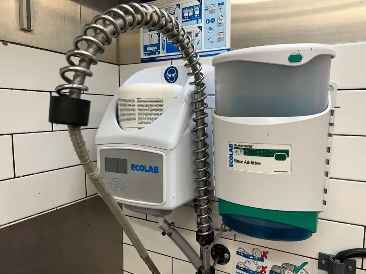 Billede 2 - Sæbe- og kemistationer ECOLAB