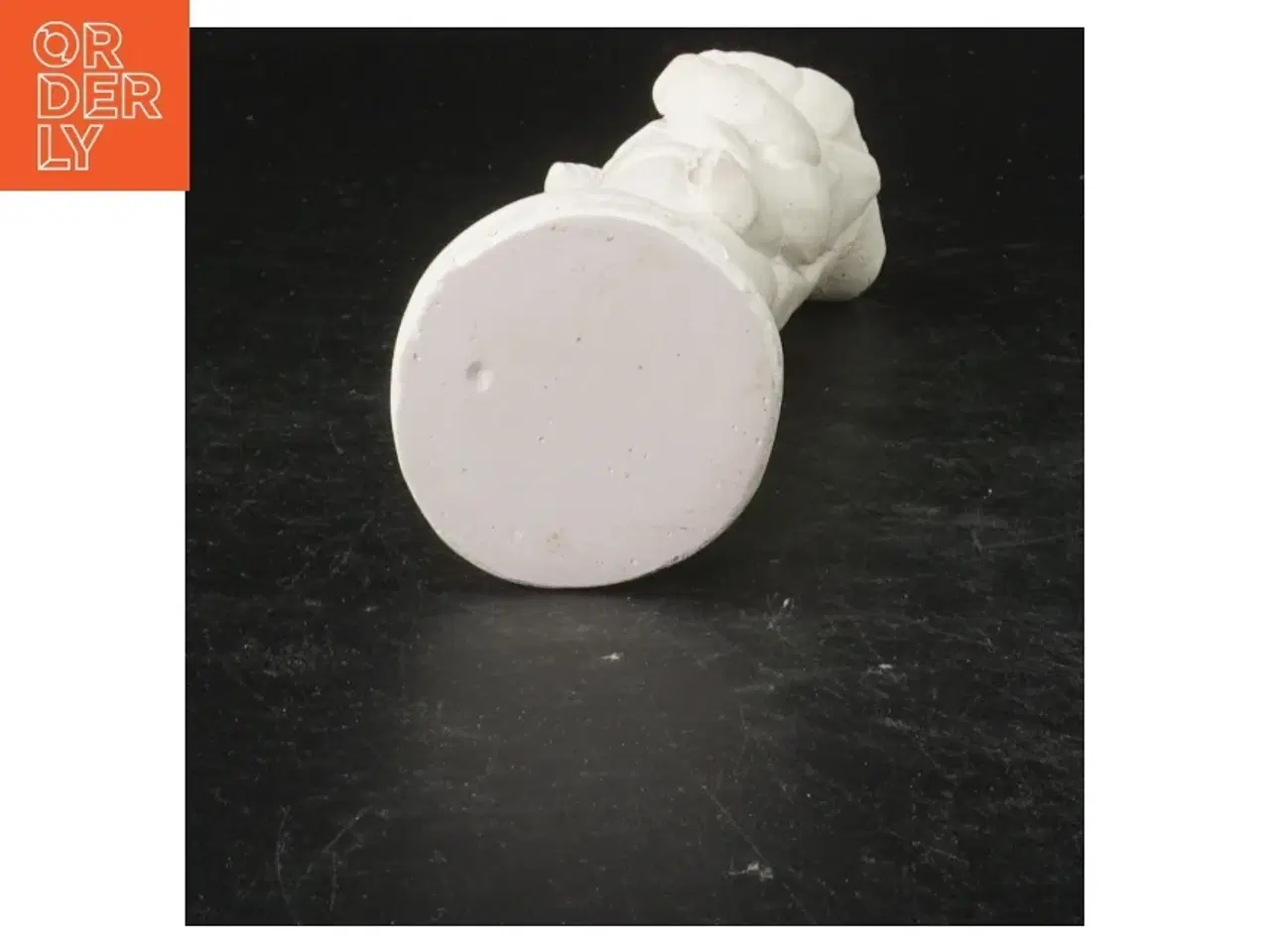 Billede 3 - Hvid porcelæn figur (str. 19 cm)